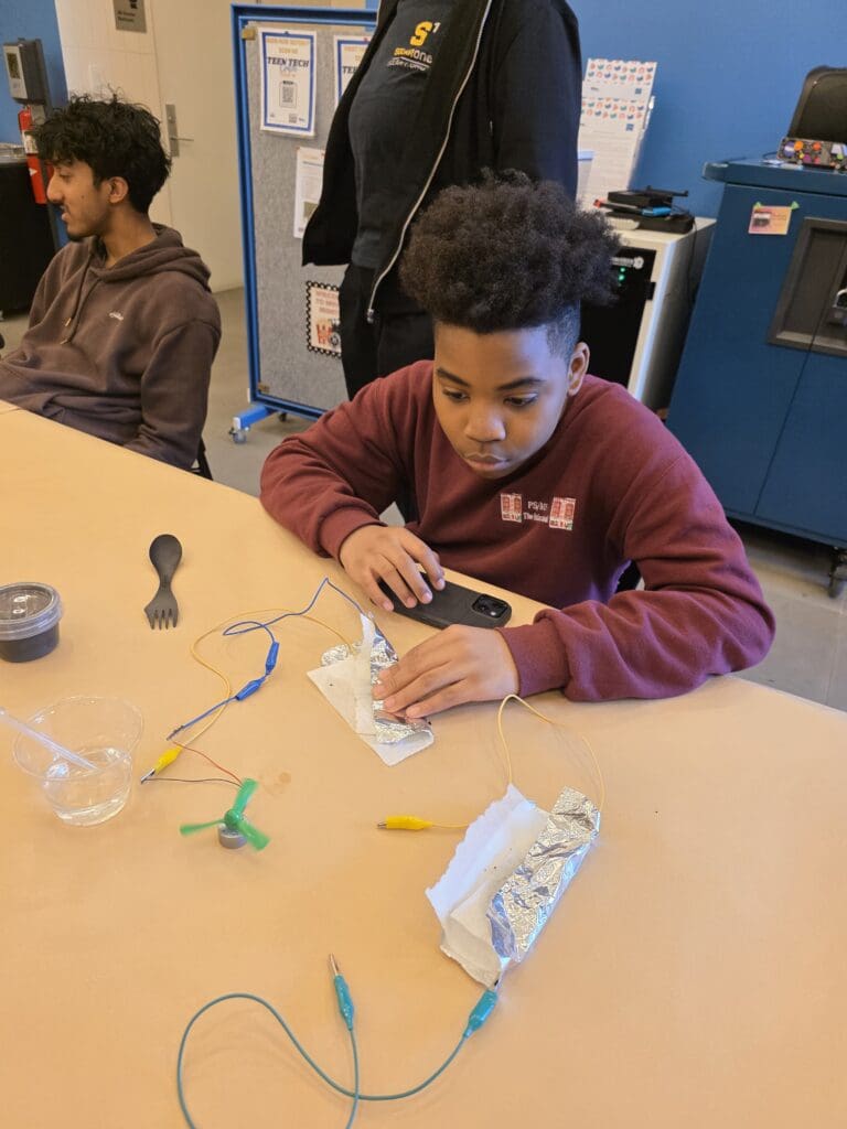 New Life STEM Solar Lab